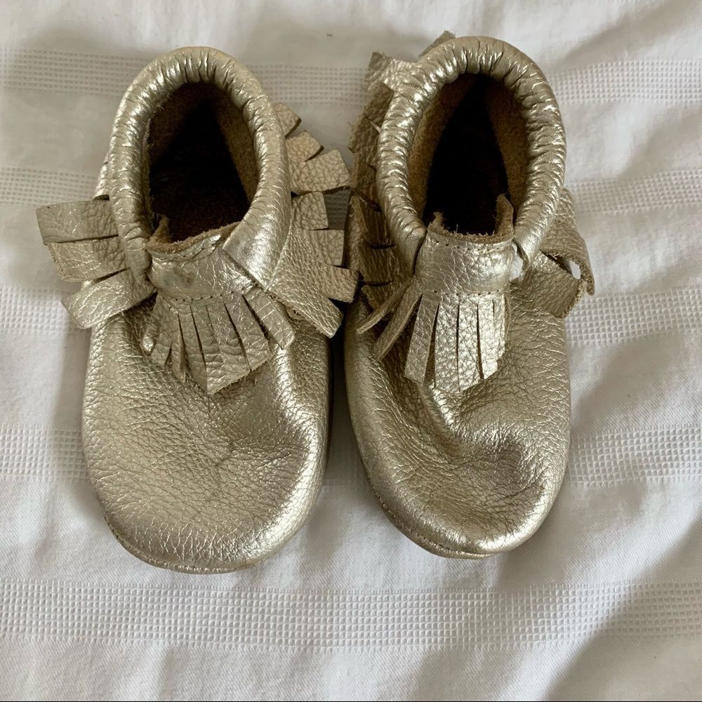 (Toddler) Gold HELLO MOCCS